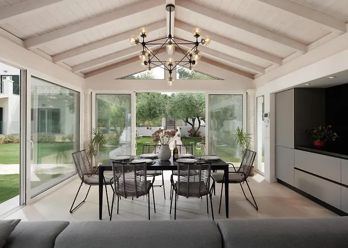 Maria Rose Βίλα Κασσιόπη